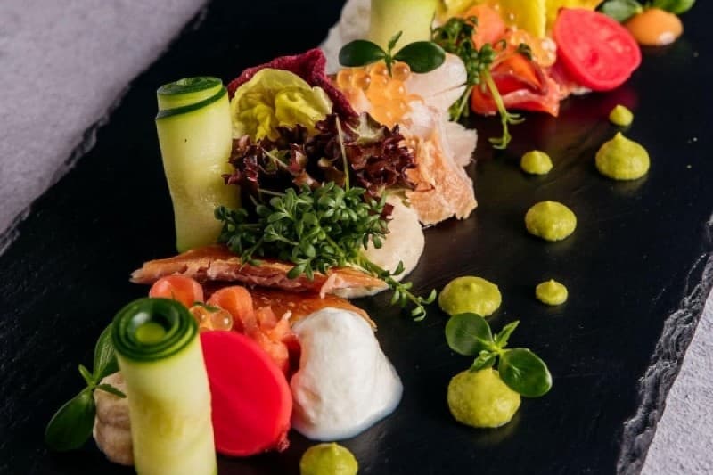 Kulinarično razvajanje z najlepšim pogledom na Blejsko jezero / 2 osebi