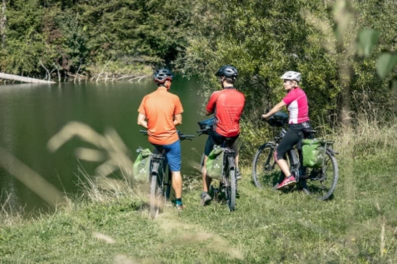 Zeliščni oddih v Dolenjskih toplicah in e-kolesarjenje / 2 dni / 2 osebi