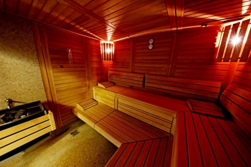 Morski paket - vstop v savno in sprostitvena masaža / 1 oseba